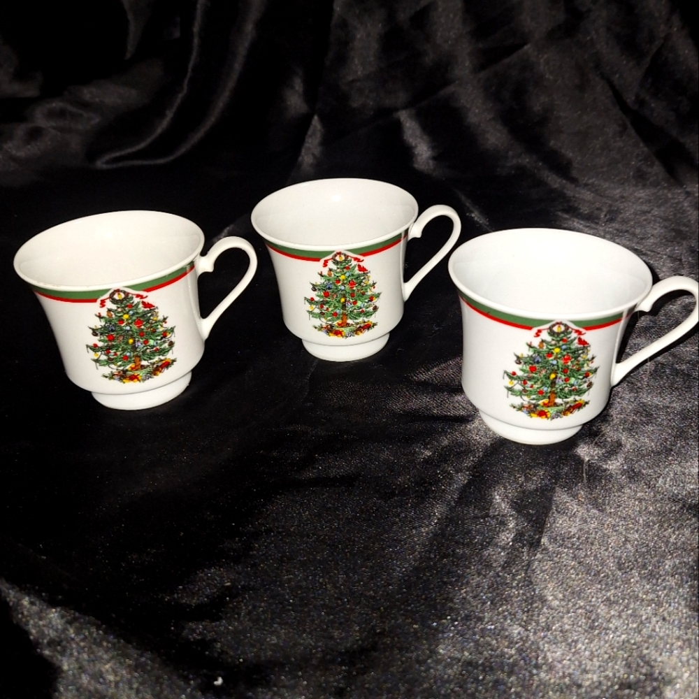 Vintage Candleglow and Holly Footed Porcelain Tea Cups~Ribbons & Tree~Christmas